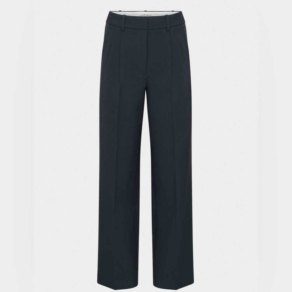 NWOT Aritzia Effortless Pants